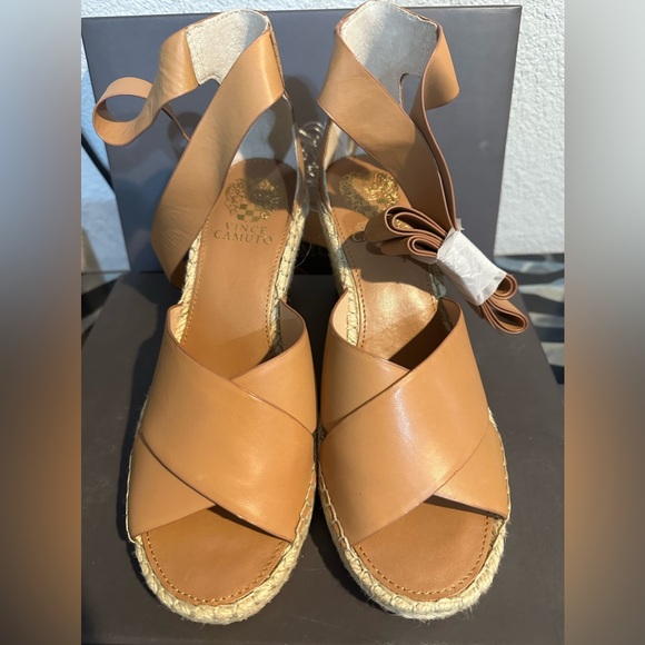 Brand New Vince Camuto Tan summer shoes size 8.5M. New - Picture 6 of 9